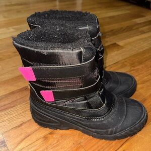 Kids snow/winter boots